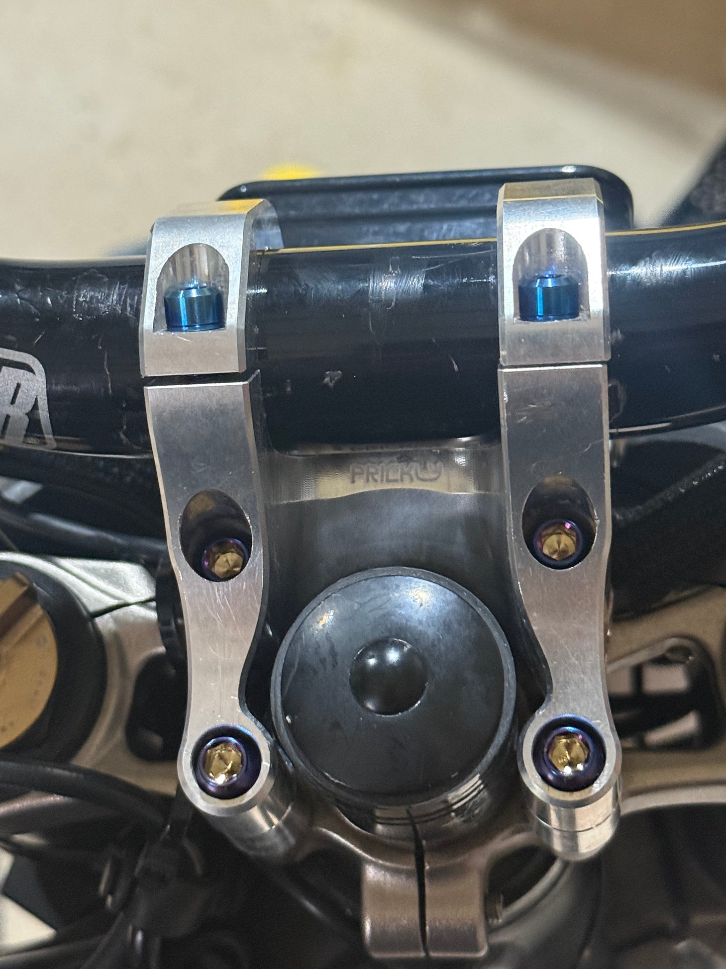 Direct Mount Riser bolts (bottom 4)